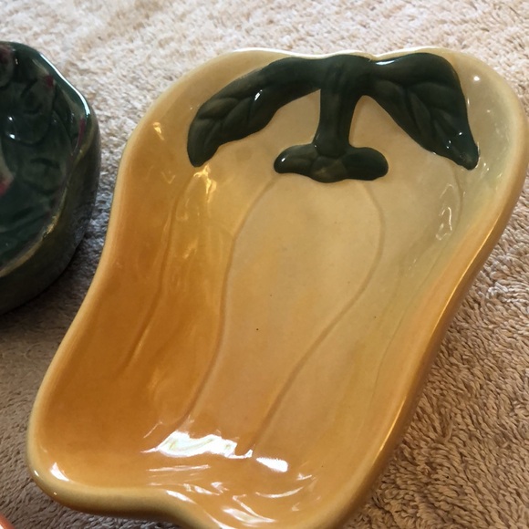 Williams Sonoma 4 piece set of bowls - Picture 3 of 7